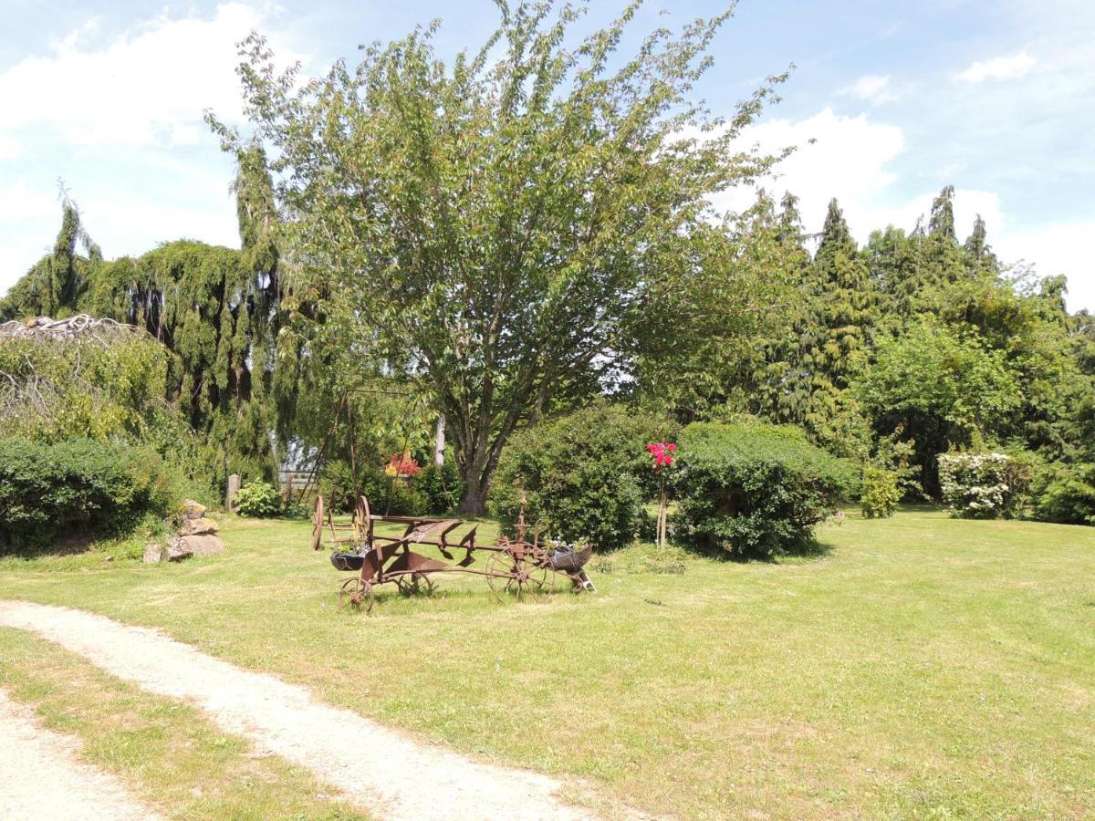 Bed and Breakfast La Ferme Du Bourg Eraines Екстер'єр фото