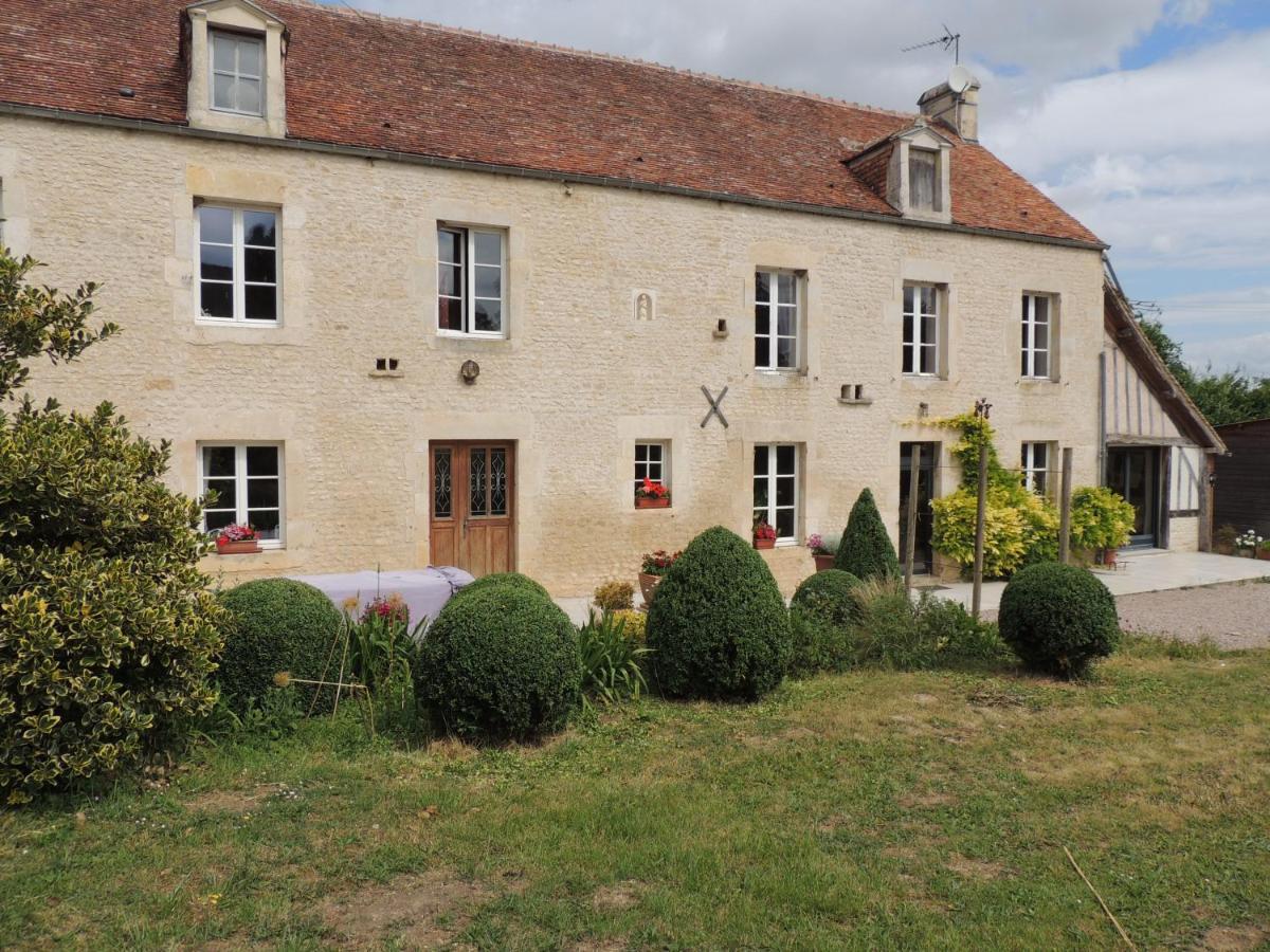 Bed and Breakfast La Ferme Du Bourg Eraines Екстер'єр фото