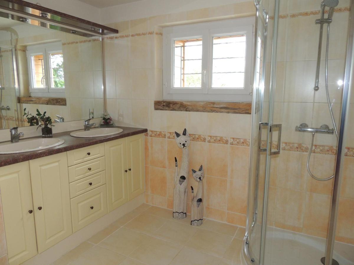 Bed and Breakfast La Ferme Du Bourg Eraines Екстер'єр фото
